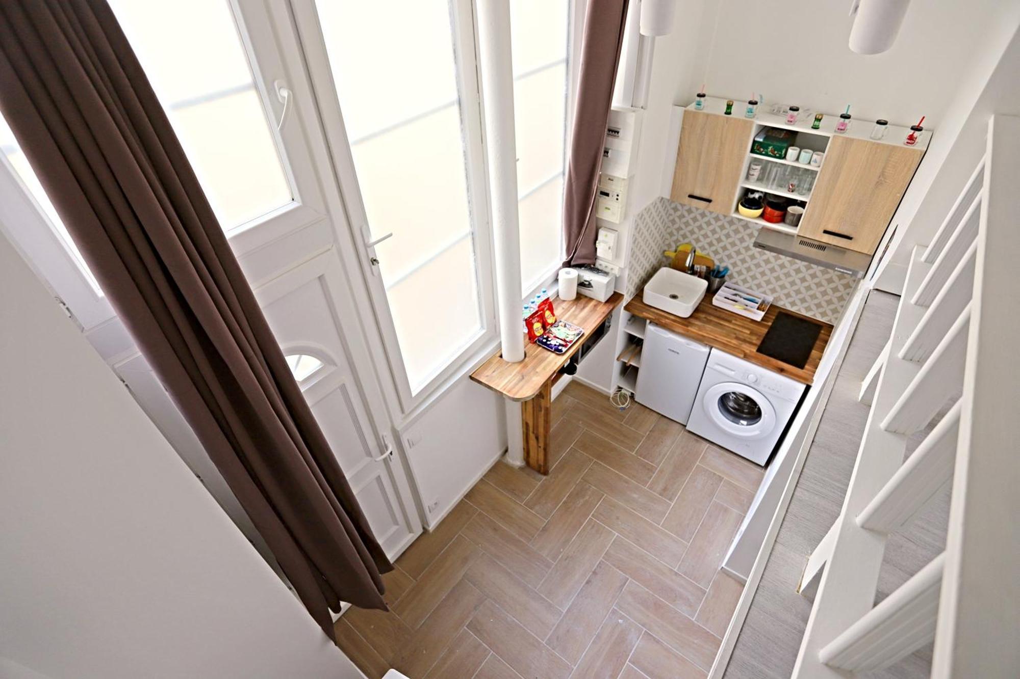 Beautiful 11st District Appartement Parijs